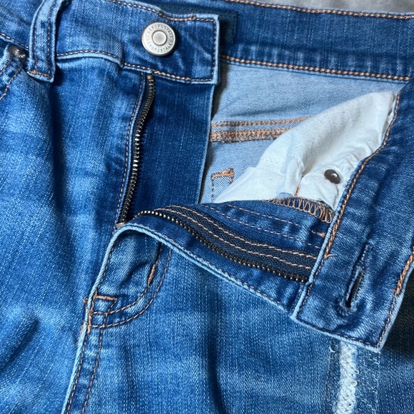 Aero Blue Jeans Womens 6 High Rise Distressed Ripped Edgy Stretch Modern Classic - Picture 11 of 16